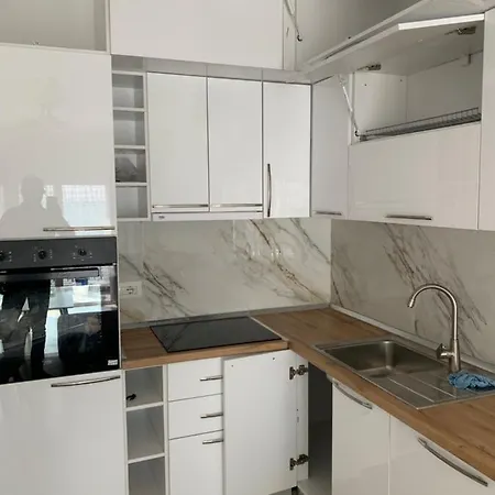 Appartement 2 With Balcony And Sea View Durrës