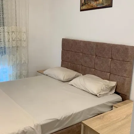 2 With Balcony And Sea View Apartament Durrës